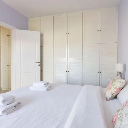 Apartment Luxury Next To Glyfada's Golf Club *