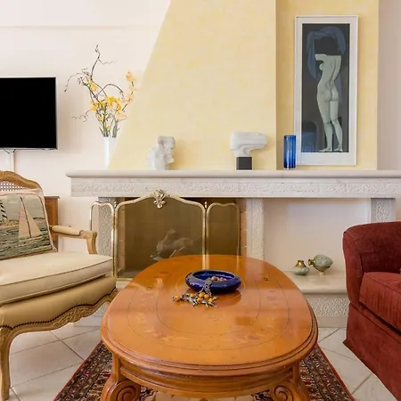 Apartment Luxury Next To Glyfada's Golf Club